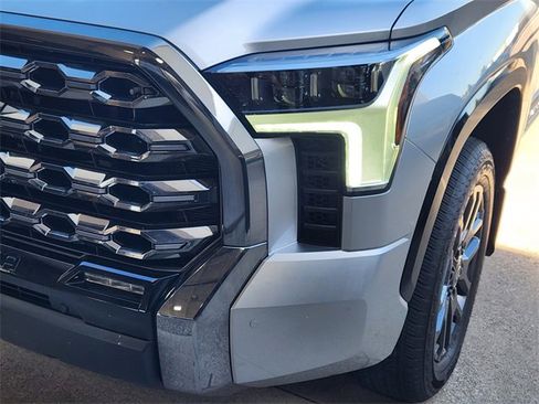Used 2025 Toyota Tundra Platinum AWD/4WD image 7