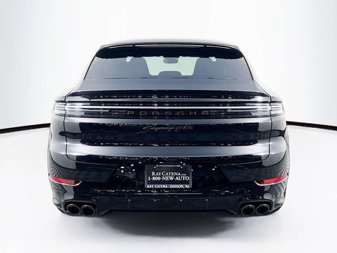 New 2026 Porsche Cayenne GTS image 10