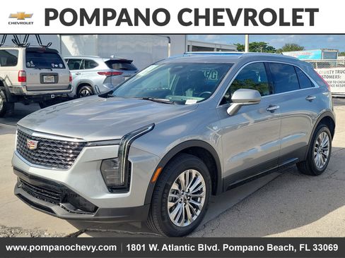 Used 2024 Cadillac XT4 Premium Luxury image 7