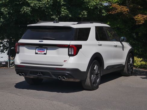 Certified 2025 Ford Explorer ST AWD/4WD image 29