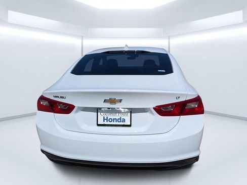 Used 2023 Chevrolet Malibu LT FWD image 4