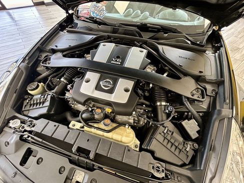 Used 2014 Nissan 370Z Touring w/ Navigation Package RWD image 15