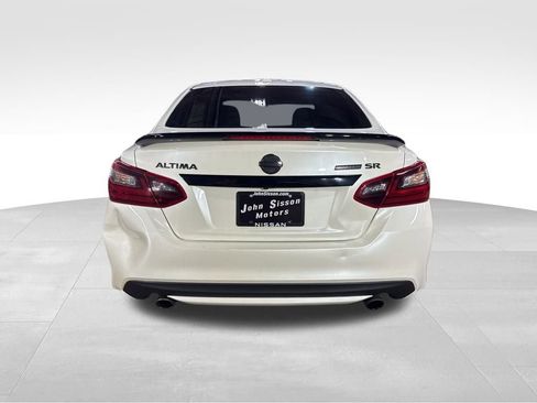 Used 2018 Nissan Altima 2.5 SR w/ SR Midnight Edition image 4