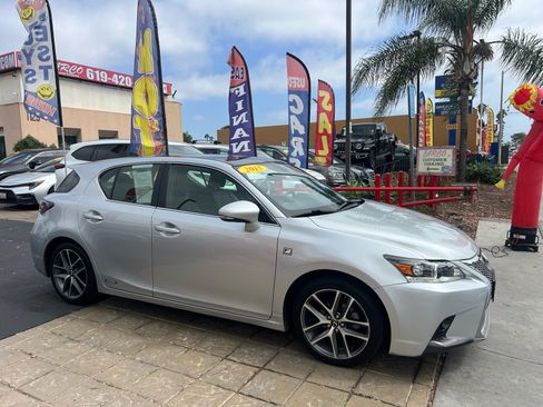 Used 2015 Lexus CT 200h w/ F Sport w/Nuluxe Interior FWD image 10