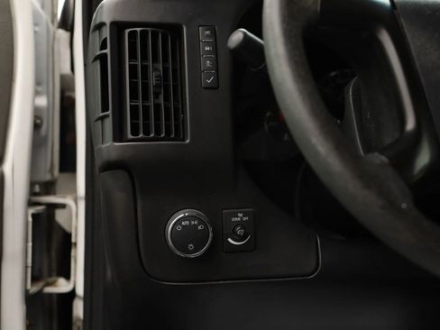 Used 2013 Chevrolet Express 2500 image 14