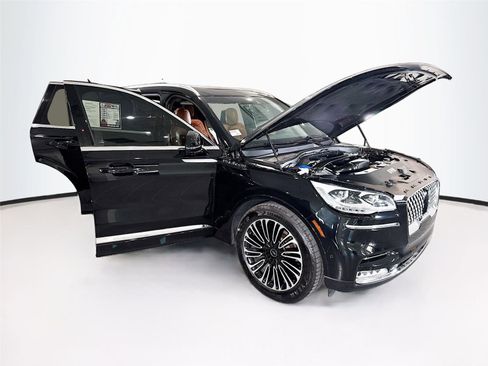 Used 2023 Lincoln Aviator Black Label w/ Dynamic Handling Package AWD/4WD image 38