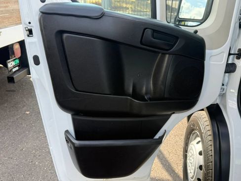 Used 2020 RAM ProMaster 2500 w/ Interior Convenience Group FWD image 20