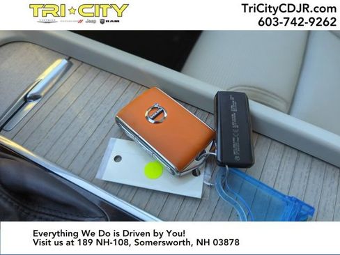 Used 2021 Volvo XC60 T6 Inscription w/ Climate Package image 36