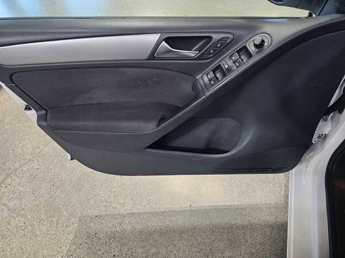 Used 2012 Volkswagen Golf TDI image 19