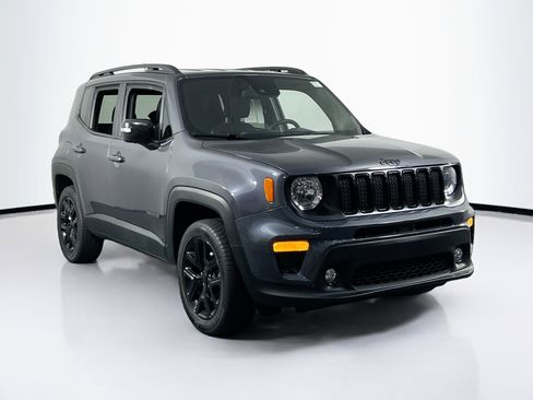 Used 2022 Jeep Renegade Altitude w/ Convenience Group image 3