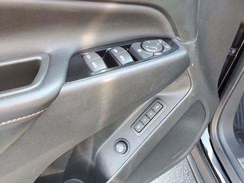 Used 2023 Chevrolet Equinox Premier image 15