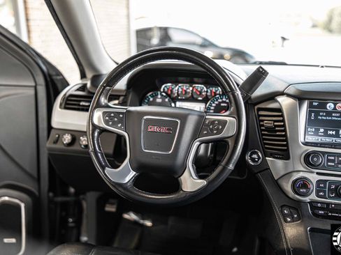 Used 2018 GMC Yukon XL SLT w/ Premium Edition AWD/4WD image 26