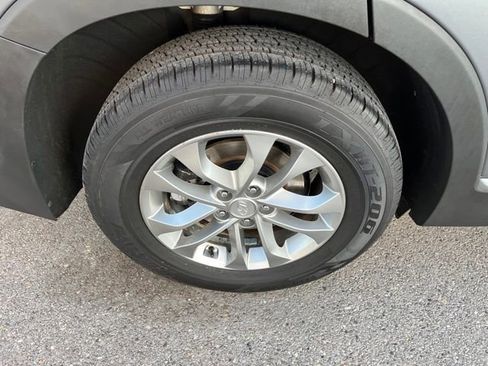 Used 2019 Hyundai Santa Fe SE FWD image 18