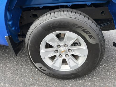 Used 2025 Chevrolet Silverado 1500 LT AWD/4WD image 19