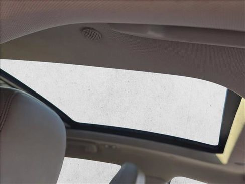 Used 2022 Lincoln Corsair AWD w/ Premium Package image 21