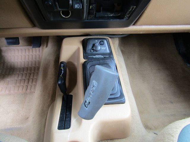 Used 1998 Jeep Wrangler Sahara AWD/4WD image 19