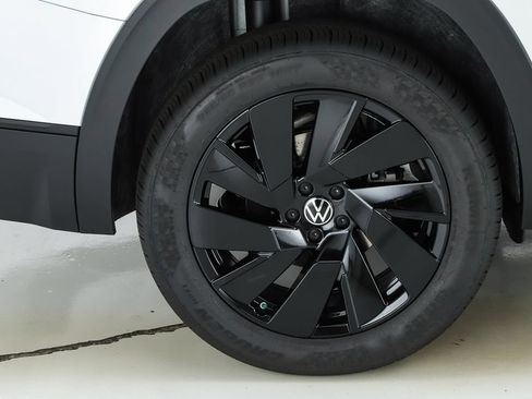 New 2026 Volkswagen Atlas SE FWD image 13