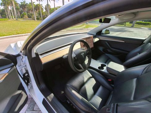 Used 2022 Tesla Model 3 RWD image 25