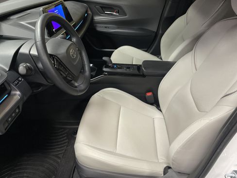 Certified 2024 Toyota Prius XLE image 16