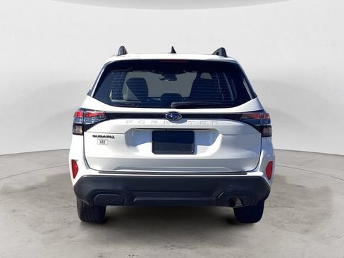 Used 2025 Subaru Forester AWD/4WD image 4
