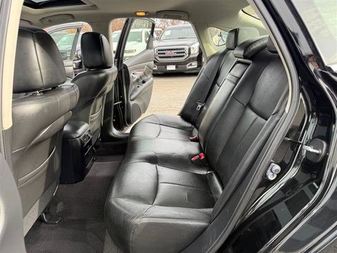 Used 2011 INFINITI M37 x w/ Premium Pkg image 21