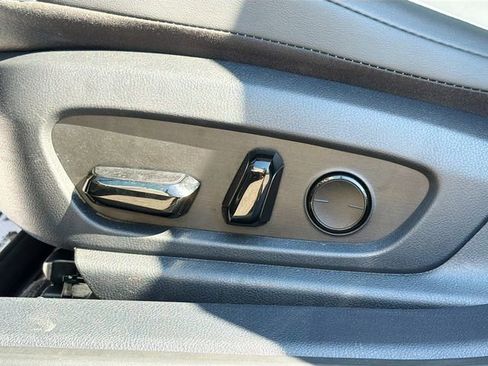 Used 2025 Lexus ES 350 w/ Premium Package image 24