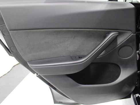 Used 2023 Tesla Model Y Long Range AWD/4WD image 15
