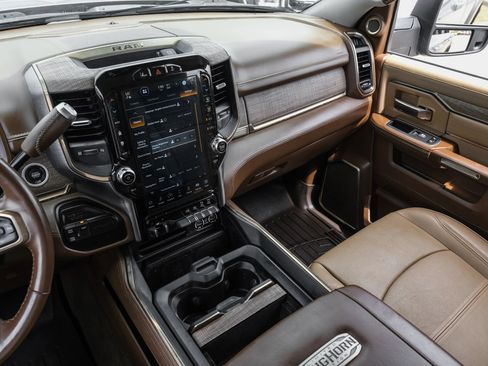 Used 2023 RAM 2500 Limited AWD/4WD image 35