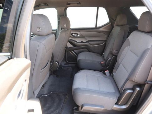 Used 2023 Chevrolet Traverse LT AWD/4WD image 10