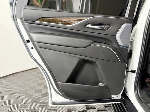 Used 2022 Cadillac Escalade Sport Platinum w/ Heavy-Duty Trailer Package AWD/4WD image 44