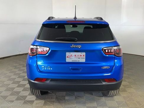 Used 2024 Jeep Compass Latitude AWD/4WD image 6