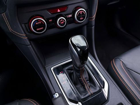 Used 2018 Subaru Crosstrek 2.0i Limited image 17