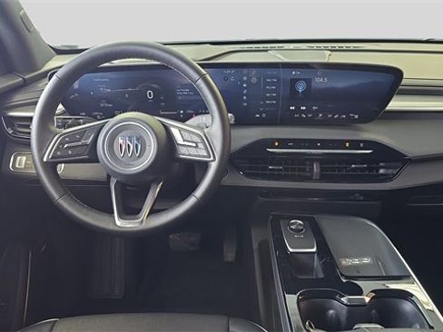 Used 2025 Buick Enclave Preferred image 9