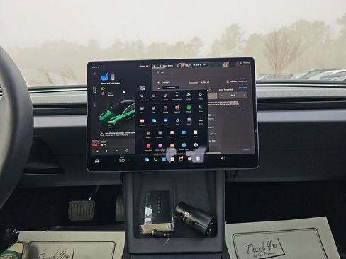 Used 2025 Tesla Model 3 Long Range image 25