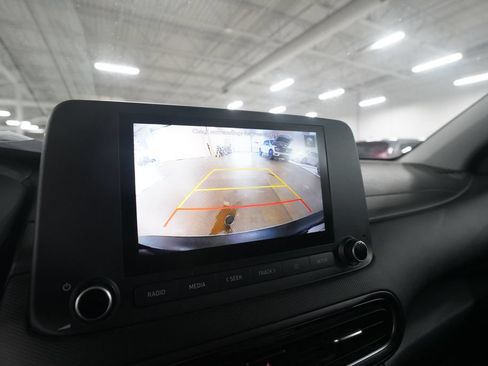 Used 2022 Hyundai Kona SEL AWD/4WD image 19