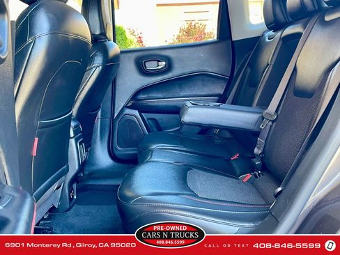 Used 2018 Jeep Compass Trailhawk AWD/4WD image 11