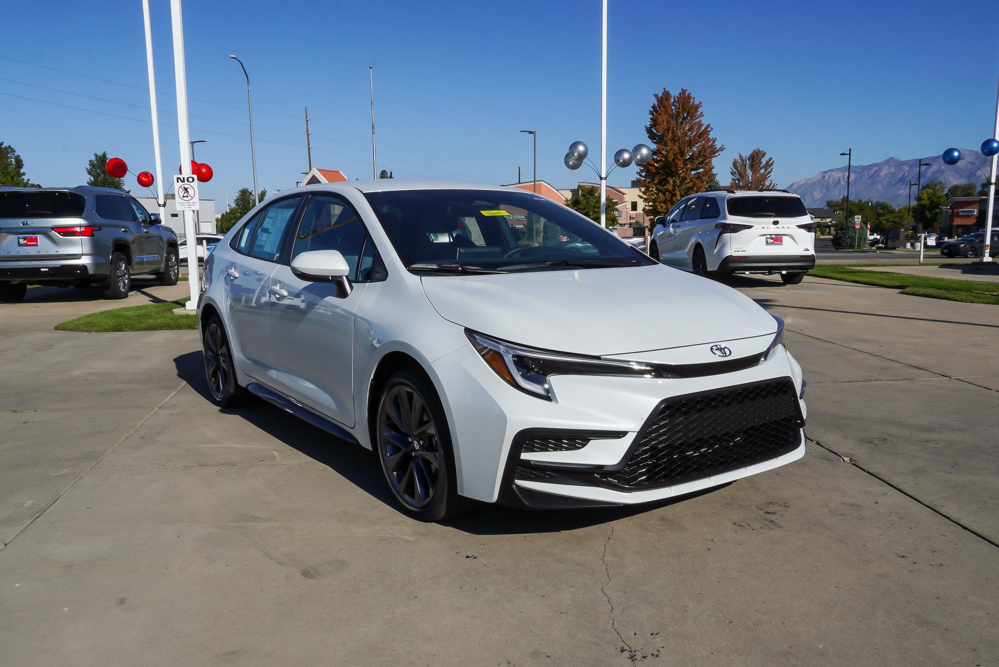 New 2027 Toyota Corolla SE FWD image 2