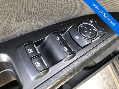 Used 2017 Ford Fusion SE image 17