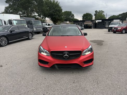 Used 2014 Mercedes-Benz E 350 Sedan image 3