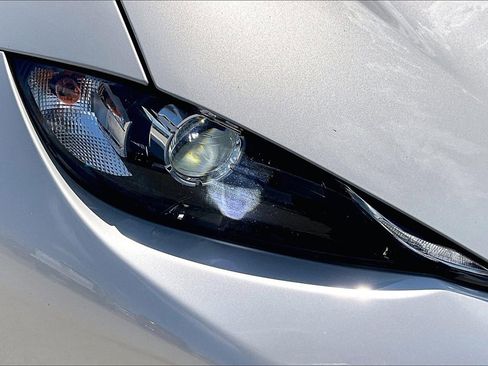 Used 2022 MAZDA MX-5 Miata Sport image 29