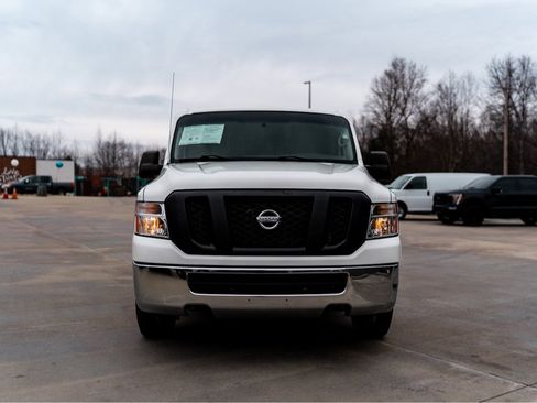 Used 2020 Nissan NV 2500 SV image 2