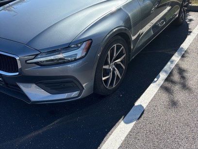 Used 2019 Volvo S60 T6 Momentum w/ Premium Package