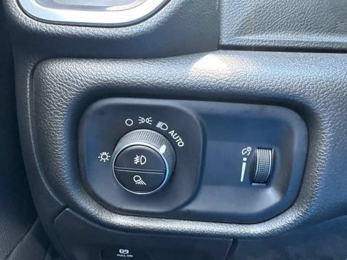New 2026 RAM 1500 Express AWD/4WD image 9