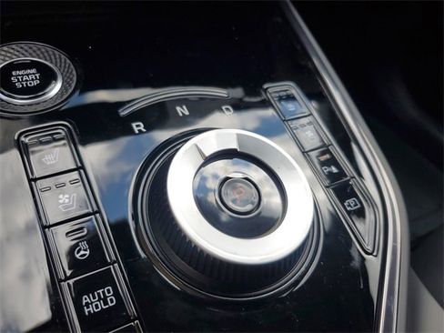 New 2025 Kia Niro SX Touring image 31