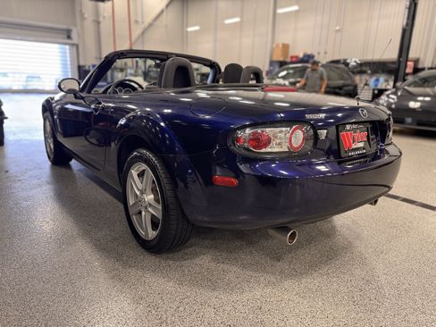 Used 2007 MAZDA MX-5 Miata Sport image 24