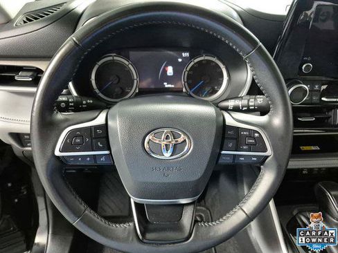 Certified 2024 Toyota Highlander XLE AWD/4WD image 11