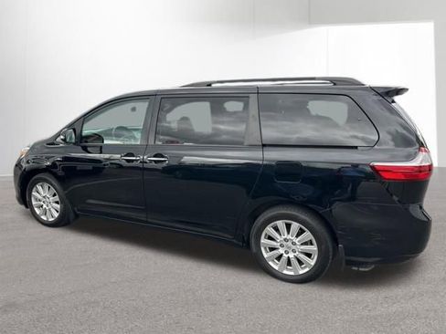 Used 2017 Toyota Sienna Limited Premium AWD/4WD image 9