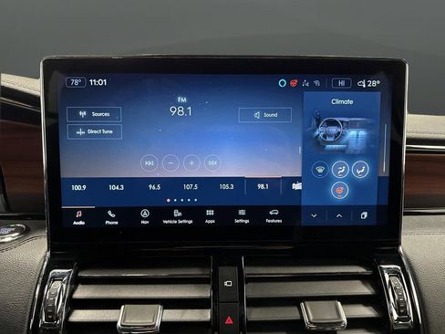 Used 2024 Lincoln Navigator Premiere image 21