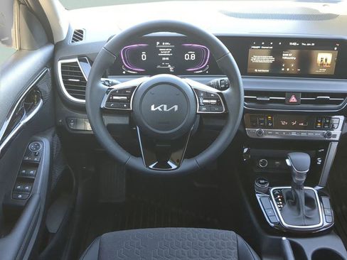 New 2026 Kia Seltos S image 11