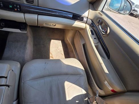Used 2004 Buick Le Sabre Limited w/ Celebration Edition Package FWD image 16
